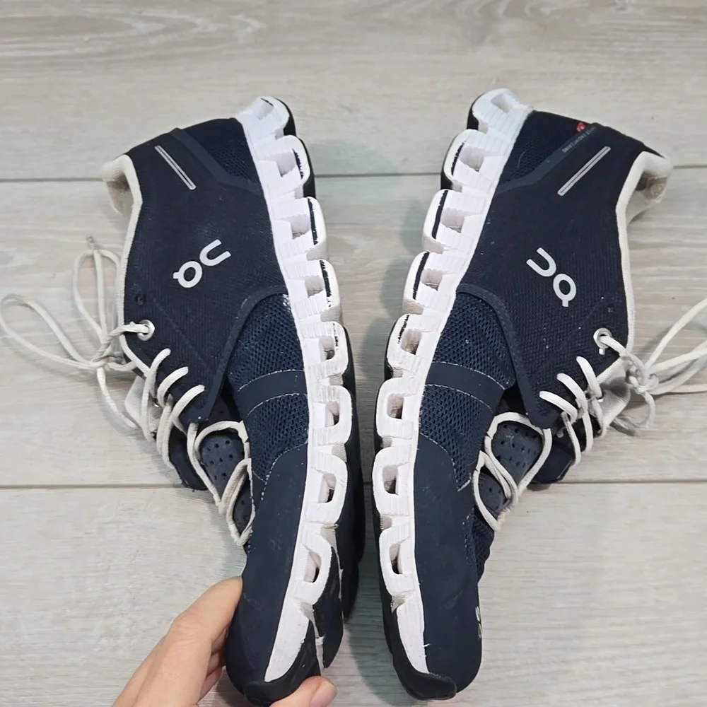 On Running Wimen Navy Athletic Running Shoes Sneakers Sz 10.5